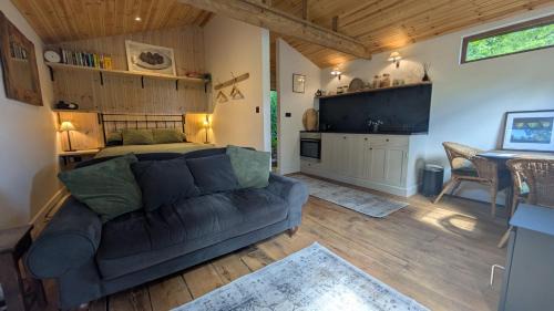 Radstock Maison | A Somerset Countryside Lodge