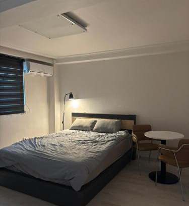 Banpo-dong Appartement | A spacious two-room accommodation near Gangnam, where dogs are allowed