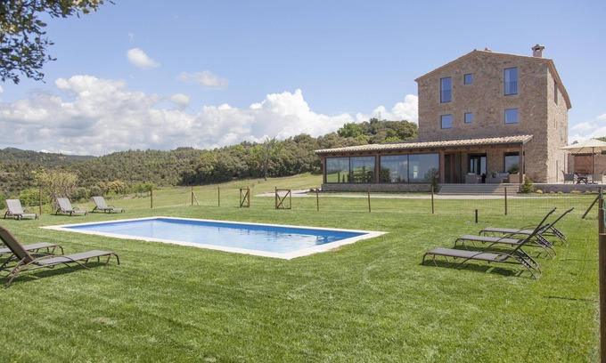 Sagas Cottage | UNE SALLE VITRÉE SPECTACULAIRE ET DEUX ÉTAGES