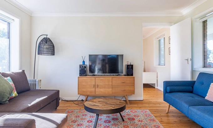Swanhaven Maison | A stone's throw from Swan Lake....