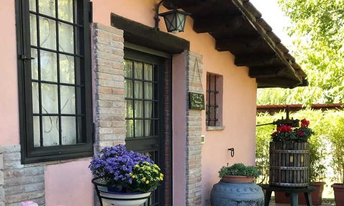 Villa Adriana Appartement | A stone's throw from Villa Adriana! Apartment with parking and garden