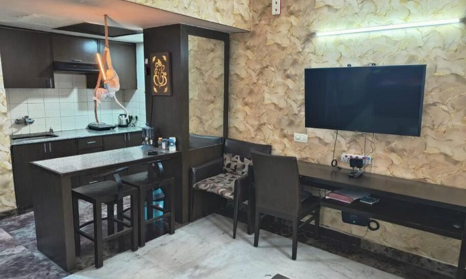Indirapuram Appartement | A Studio Apartment with Complete Privacy