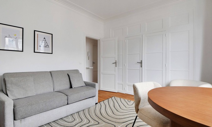 Sorbonne Appartement | A Stunning 1-BDR in Saint Michel / Notre Dame