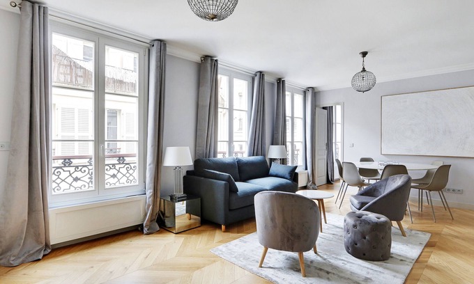 Madeleine Appartement | A Stunning 2-BR/2BA in Opéra- Saint-Lazarre