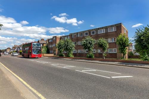 Redbridge Appartement | A Stunning Flat in London, Gants Hill