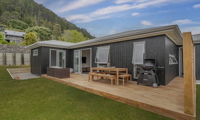 Pauanui Maison | A Sunshine Retreat - Pauanui Holiday Home