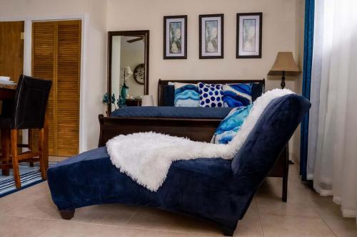 Nassau Appartement | A Taste of Paradise - Vacation Rentals close to US Embassy & Restaurants