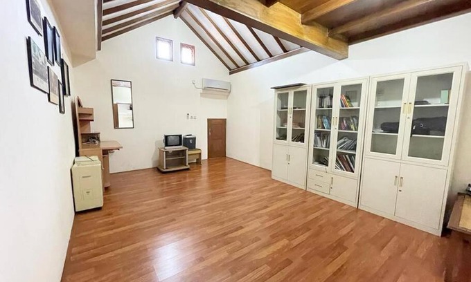 Kebayoran Lama Maison | A Three Story House in City Center