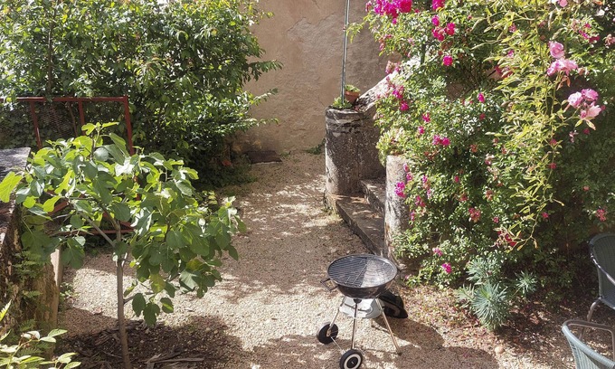 Ozenay Maison | Maison style bourguignon dans petit village préservé