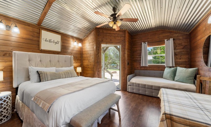 Crawford Cabine | Tiny House # 2 @Gathering Oaks Retreat