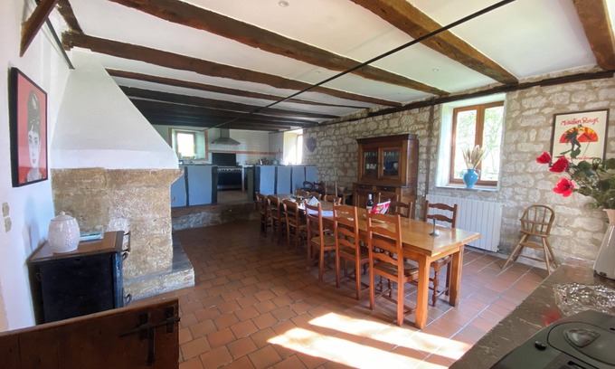 Labarthe Maison | A typical well equipped quercy stone house, set in superb countryside