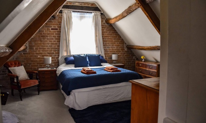 Highbridge Maison | A unique 4 bed barn conversion set in beautiful rural location of North Somerset