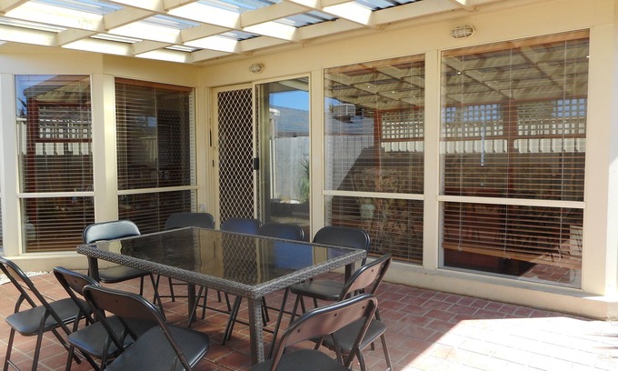 Werribee Maison | A Unique Holiday Home in between Avalon Airport and Melbourne CBD