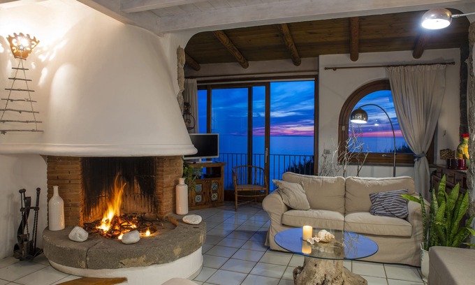 Forio Villa | Une retraite unique sur l'île d'Ischia côte ouest avec accès privé à la mer