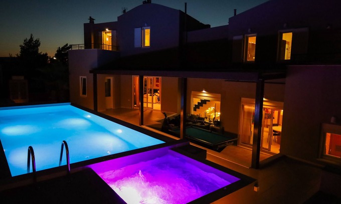 Hersonissos Centre Villa | A unique villa with amazing sea view, a pool and a jacuzzi at Hersonissos Crete