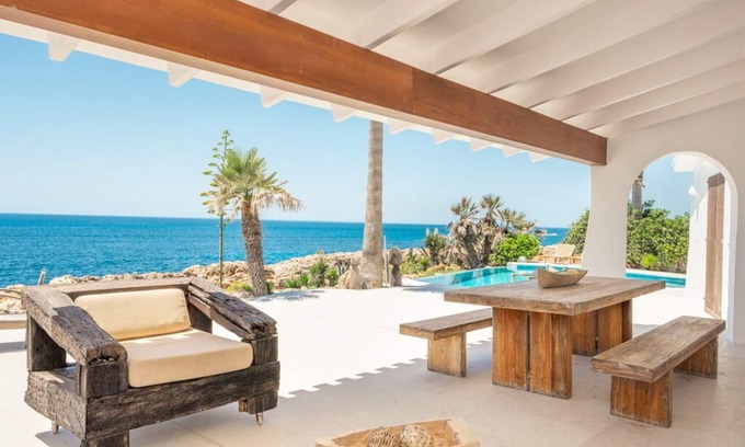 Cap d'en Font Villa | Une villa sur la côte à Cap D'en Font, Minorque