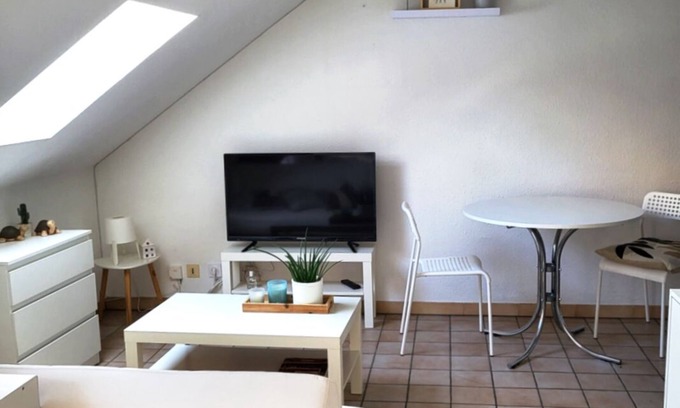 Gap Appartement | un accueillant studio , situé en centre ville mais au calme