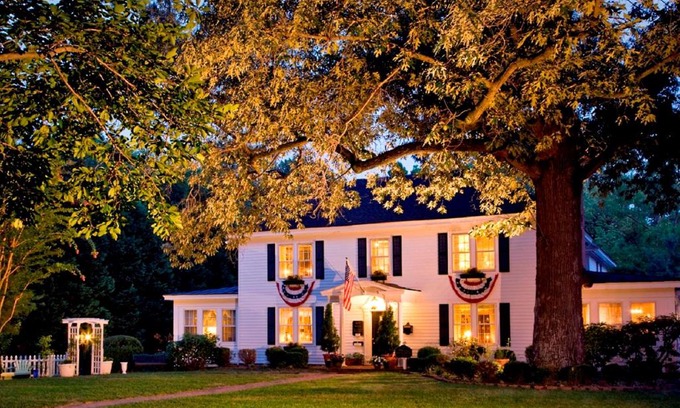 Williamsburg Lit Et Petit-Déjeuner | A Williamsburg White House Inn