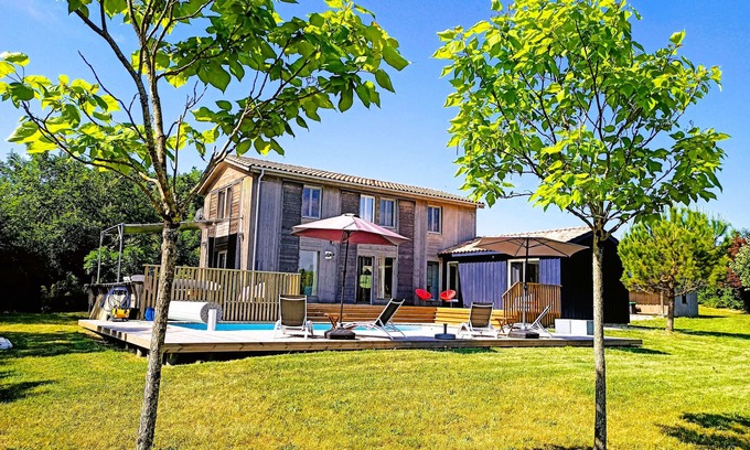Devillac Maison | A wooden house, a blend of authenticity and refinement