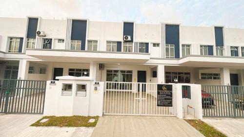 Gua Maison | A29 Ella Dato Onn 23 Max 10 People