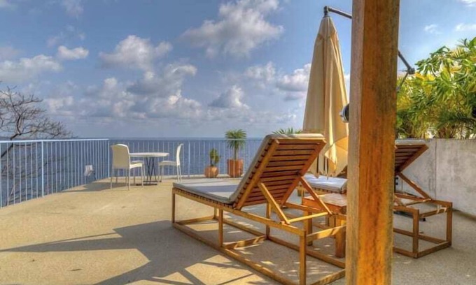 Hidalgo Appartement | A5 King Suite, Ocean Front Gorgeous Villa
