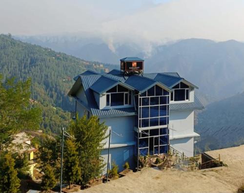 Naldehra Lit Et Petit-Déjeuner | Aagaman- Your Mountain Home