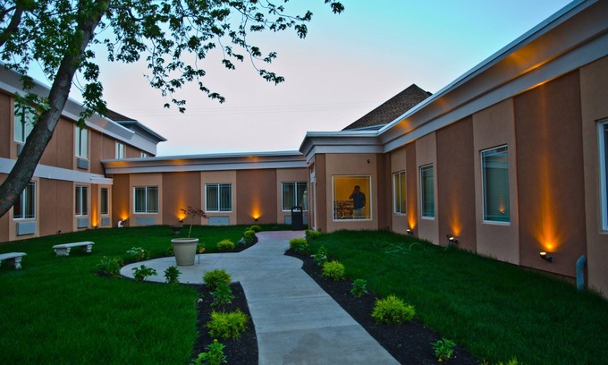 Niagara Falls Hôtel | AAshram Hotel by Niagara River