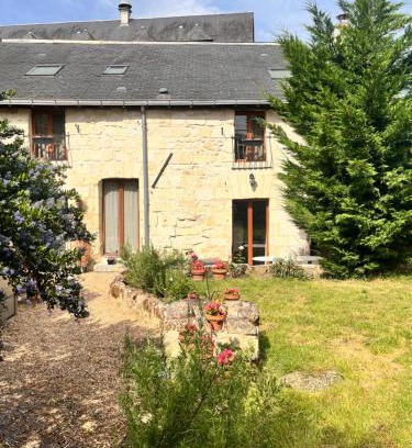Fontevraud-l'Abbaye Maison | Abbaye Cottage - Maison entière - jardin - jacuzzi