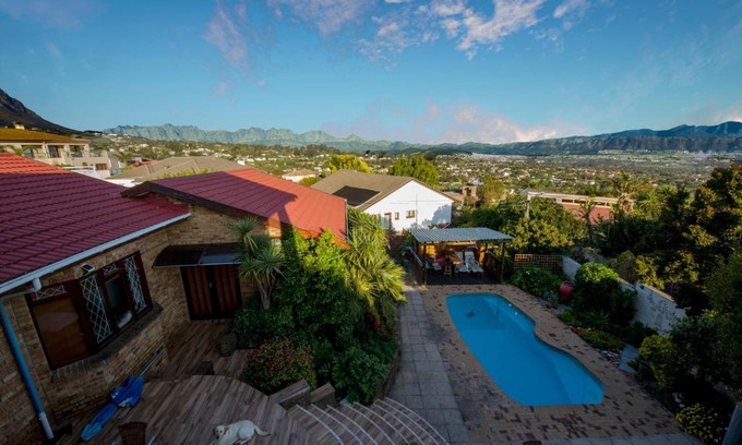 Heldervue Maison | @Abelia Guest House