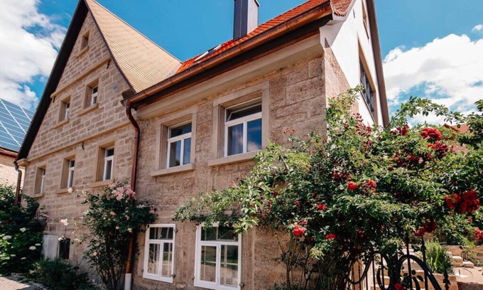 Creglingen Maison | *Cour d'Evening Shine*
