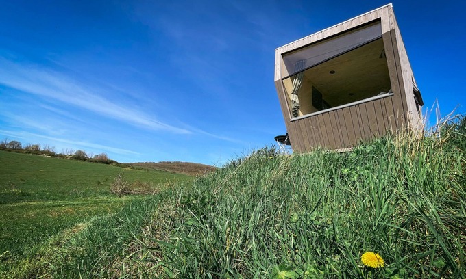 Kuhndorf Maison | Abgehoben Übernachten im Green Tiny Sleep Space bei der Flugschule Dolmar