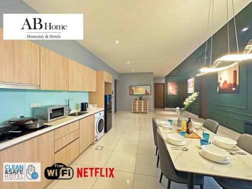 Masai Appartement | ABHOME "ART MUSEUM SUITE" #GreenHaven #360"City & Sea View #Masai #JB