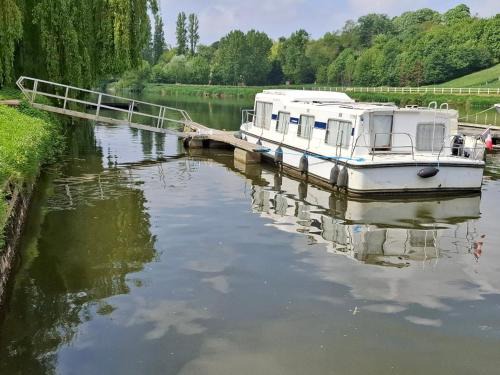 Chateauneuf-sur-Sarthe Location De Bateaux | Ablette - API-1-46-27