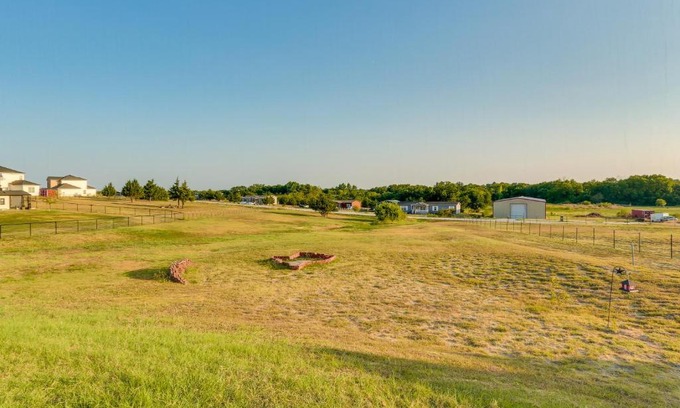 McKinney Maison | about 10 Mi to Dtwn McKinney Home with Patio and Yard