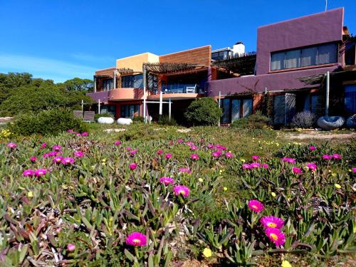 Britannia Bay Maison | Absolute Beach Accommodation