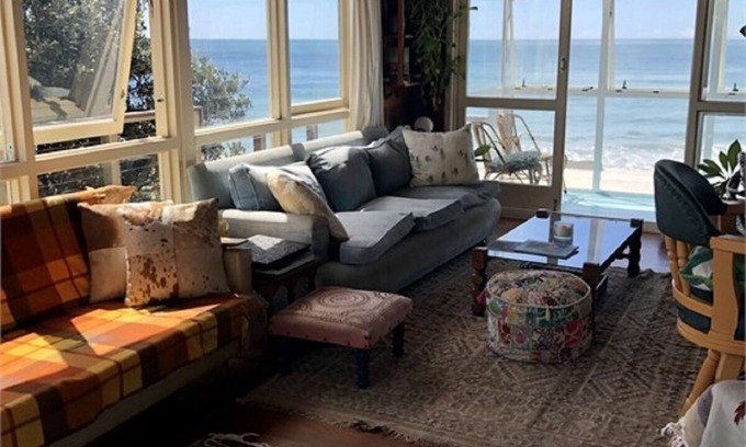 Pukehina Maison | Absolute Beach Front Holiday Home