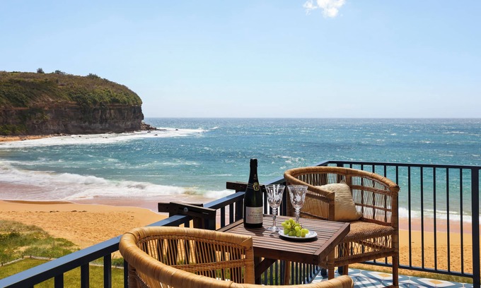 Mona Vale Appartement | Absolute Beachfront Apartment - 'On the Beach' Mona Vale