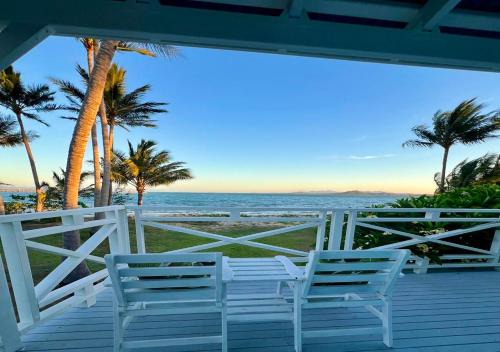 Bowen Maison | Absolute Beachfront Bowen Beach House 3 Bedroom