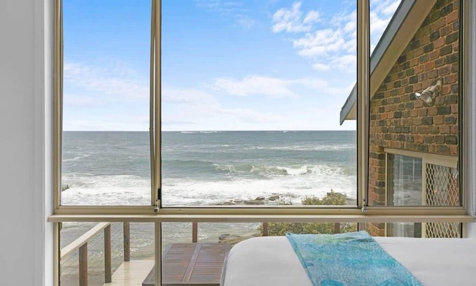 Blue Bay Maison | Absolute Waterfront Family Escape - Blue Bay