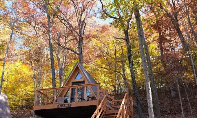 Scio Cabine | Acadia/Rustic Lakeview Cabin- 2 Person A-Frame