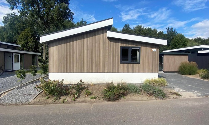 Biddinghuizen Maison | Accessible chalet with 3 bedrooms, an adapted bathroom and a terrace