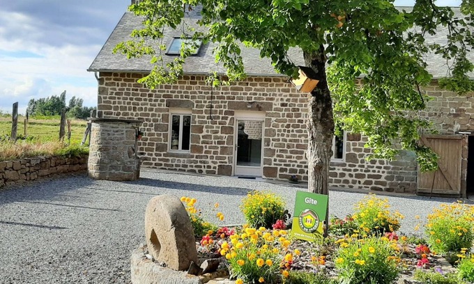Saint-Fraimbault Cottage | Maison Normande Authentique, Accessible PMR, Animaux Bienvenus, Activités Nature et Calme Assuré