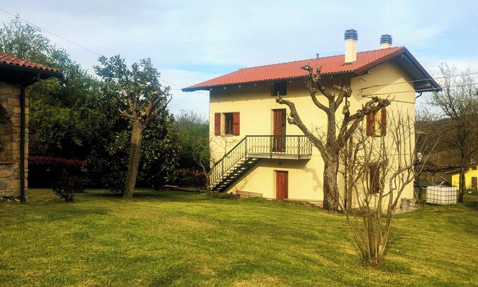 Burzanella Maison | Accommodation the oak trees, cottage with large garden