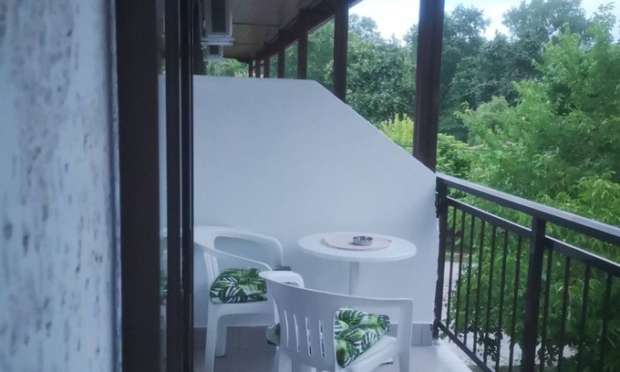 Paralia Skotinis Maison | Achillion b&b