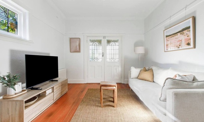 St Kilda Appartement | Acland Art Deco Coastal Chic by St Kilda Beach