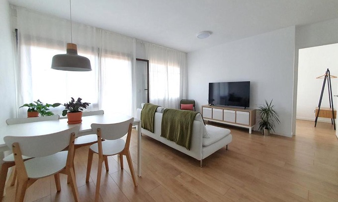 Cornella de Llobregat Appartement | Acojedor piso cerca del metro