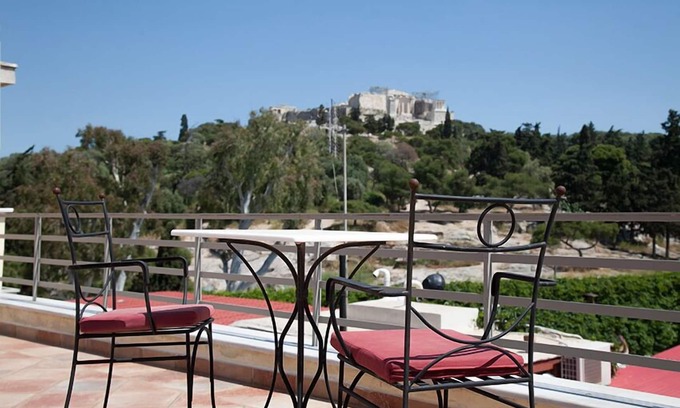 Athens City Centre Appartement | En face de l'Acropole et à dix minutes à pied de Plaka, la vieille ville d'Athènes.