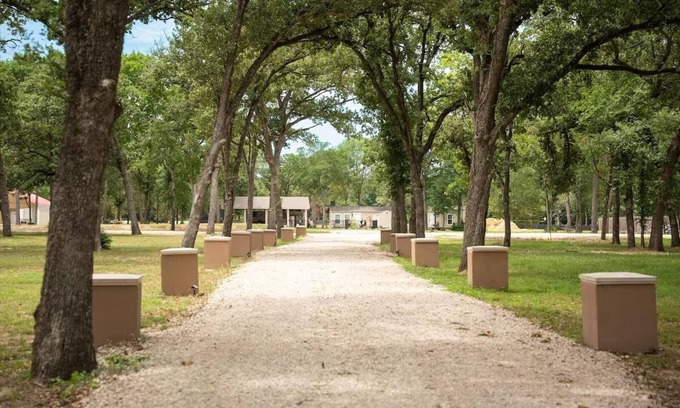 Waller Maison | ADA Compliant Cargo Home No. 13 Lantana