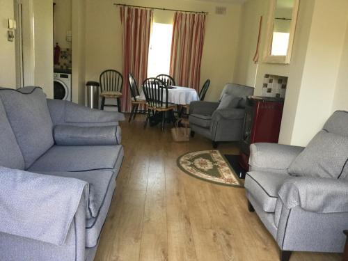Adare Appartement | Adare Luxury Riverside Apartment