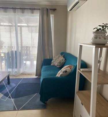 Santa Cruz Maison | Adelaida